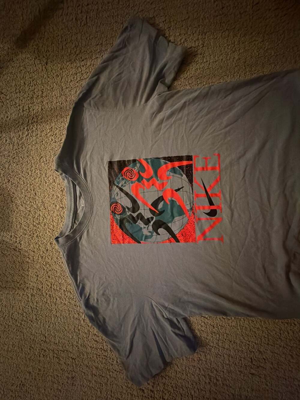 Nike Dri-FIT Men's Earth and Abstract Graphic Short Sleeve T-Shirt